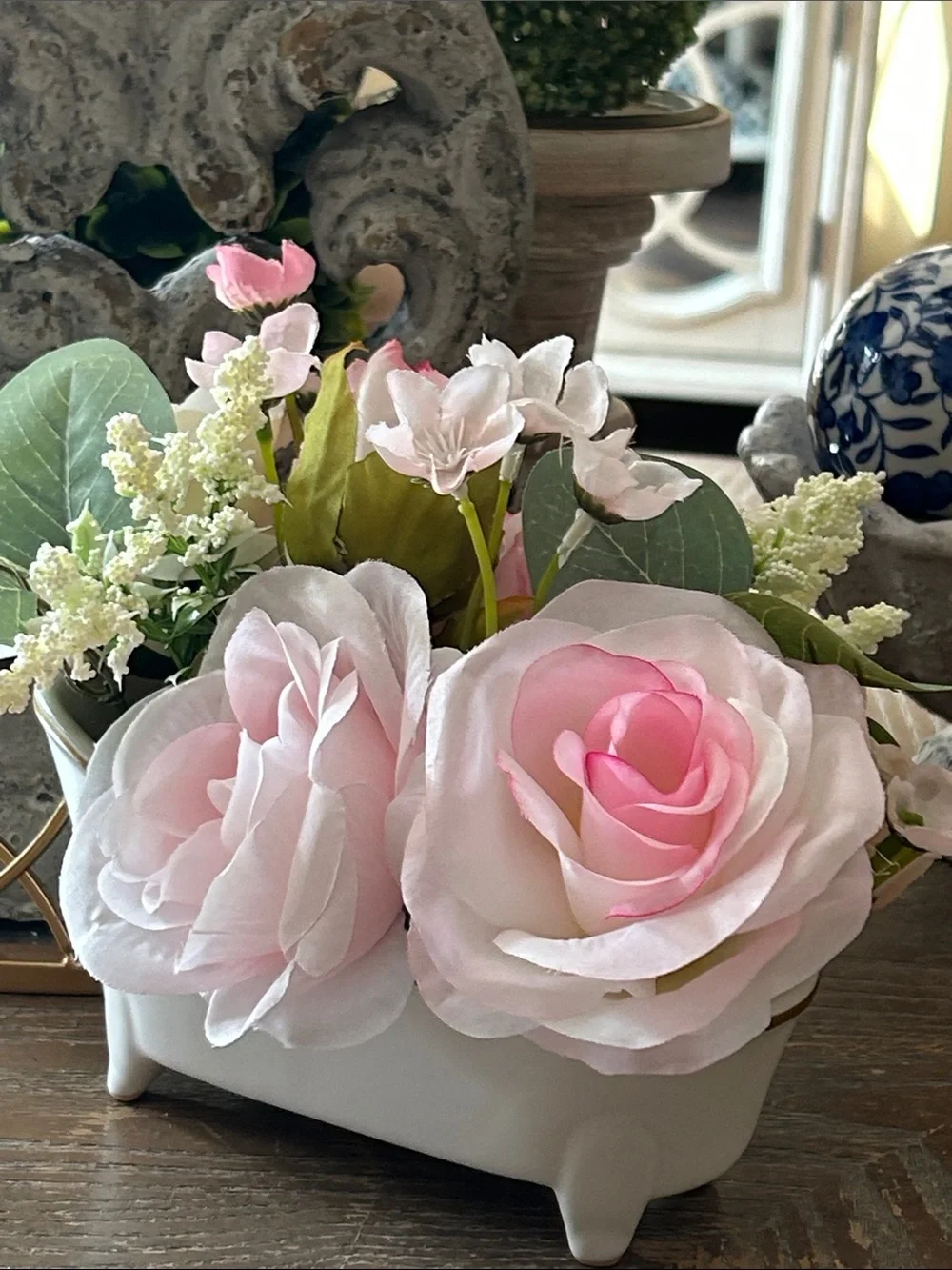 NEW! Shabby Chic Vintage Claw Foot Ceramic Bathtub Roses Faux Floral Arrangement